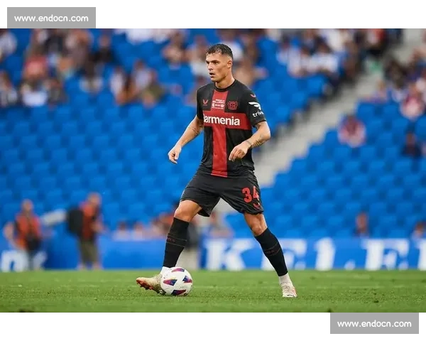 米兰 1000 万欧报价扎卡遇挫！勒沃库森坚持 1500 万，33 岁铁腰转会前景迷离
