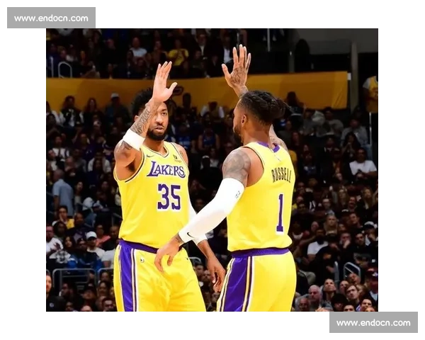 湖人次轮捡漏！蒂耶罗空降洛杉矶晒照，美媒盛赞突破如加农炮